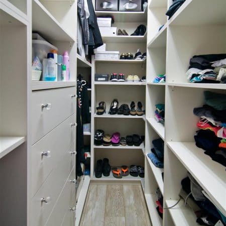 חדר ארונות חדר ארונות